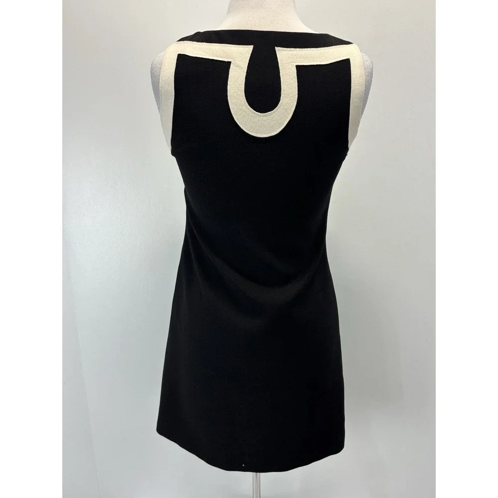 Tory Burch zipper does